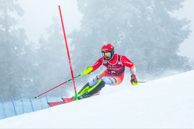 ����� ����