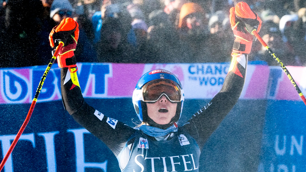 ����� ����