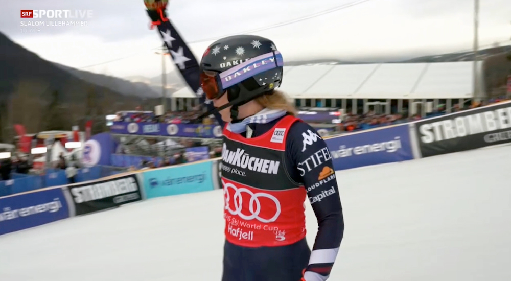 ����� ����