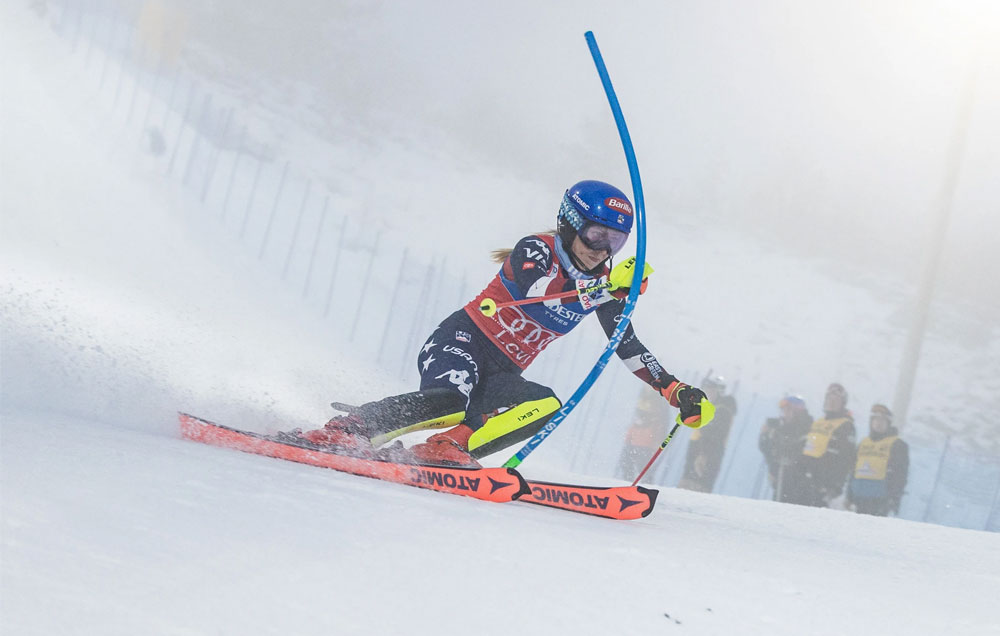 ����� ����