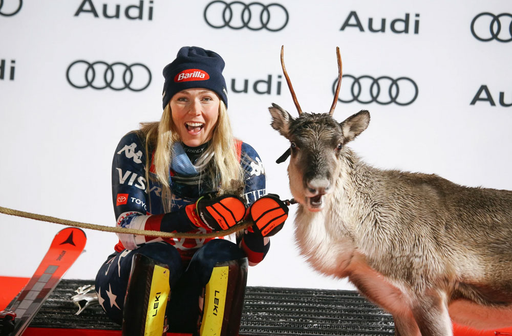 ����� ����