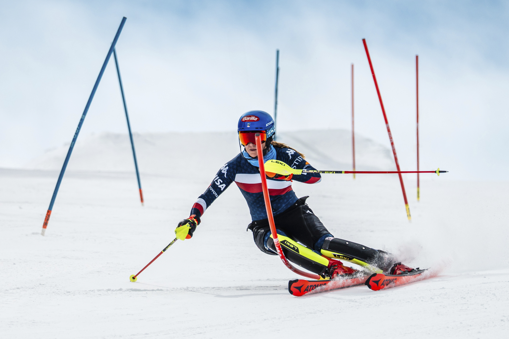 ����� ����