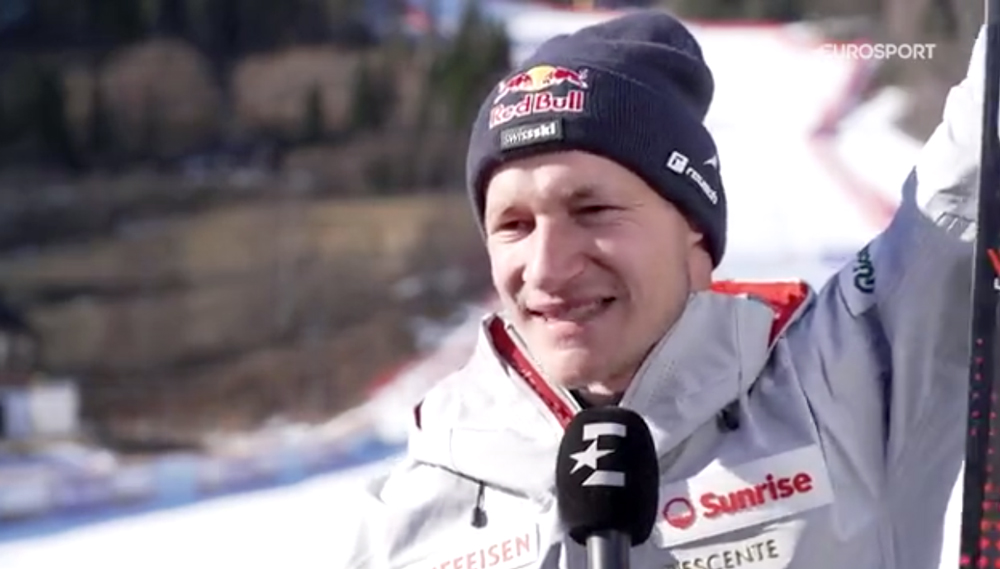 ����� ����