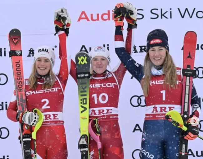 ����� ����