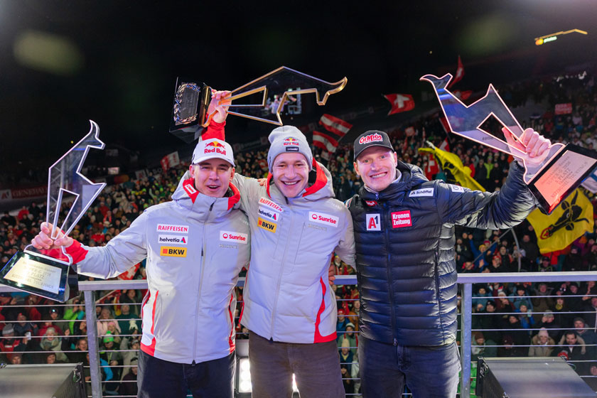 ����� ����