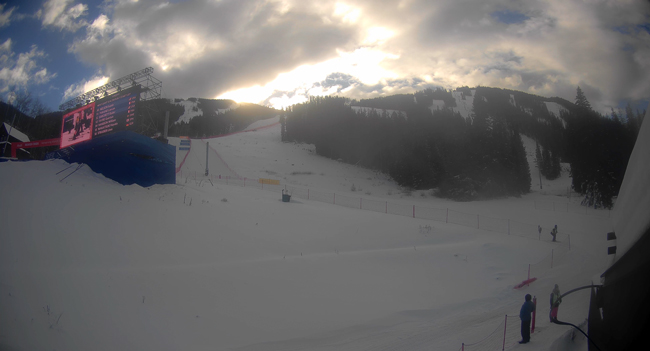 ����� ����