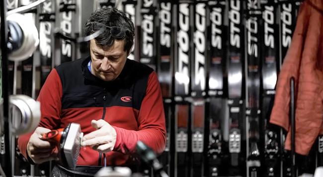 ����� ����