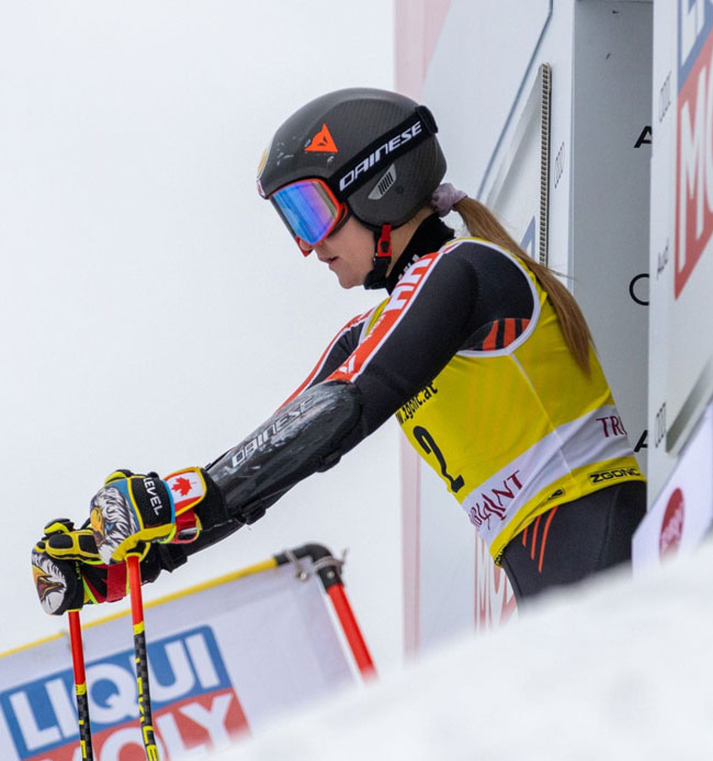 ����� ����