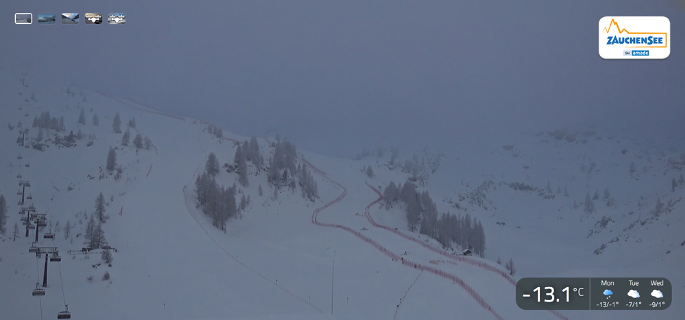 ����� ����